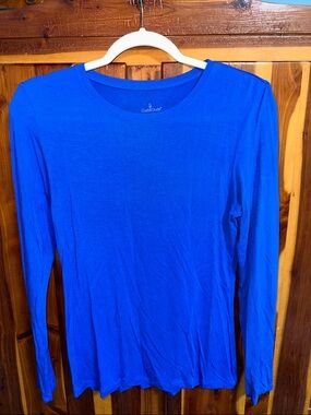 Cuddl Duds Women's Long Sleeve Crewneck Top - Royal Blue